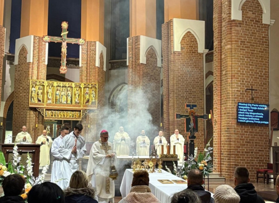 Procesja ze świętymi i Msza św. w katedrze szczecińskiej